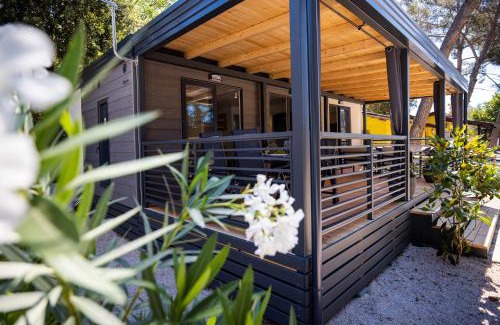 Biograd na Moru Complejo | Mobile Homes & Bungalows Ljutić