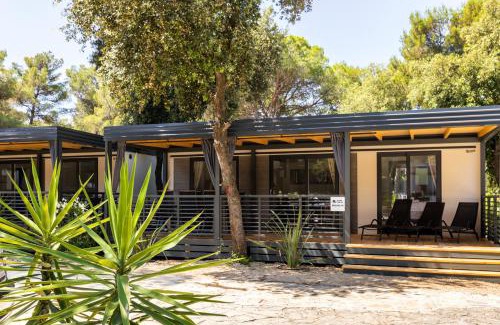 Biograd na Moru Complejo | Mobile Homes & Bungalows Ljutić