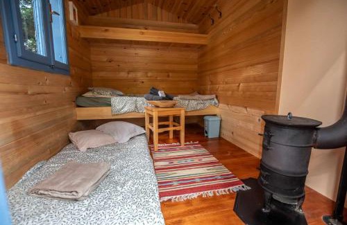 Lokavec Otro | mobile house on a herbs farm