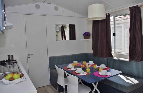Santa Lucia Casa | Mobilehome with air conditioning, pool and semi-covered wooden terrace