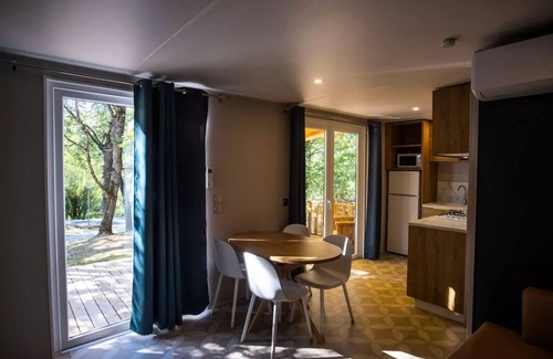 Servies Casa | Mobilheim Grashopper 32m2 5 Personen
