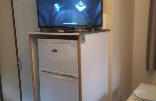 Ivry-la-Bataille Casa | Mobilhome 3 bedrooms 6 pers TV WIFI washing machine plot near animations