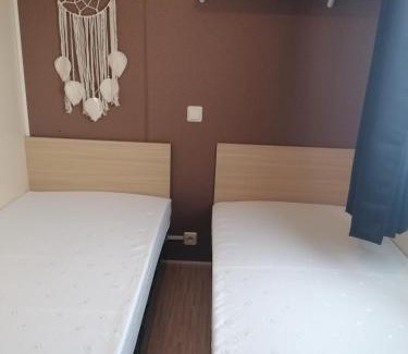 Vic-la-Gardiole Otro | MOBILHOME COSY SPACIEUX 42m2, CLIMATISE, TV & LL, 3 chambres