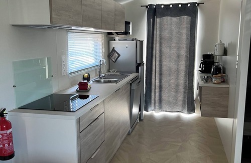 La Teste-de-Buch Casa | MOBIlHOME prestige nine in a magnificent estate animals accepted
