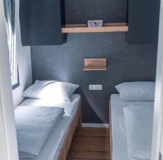 Hrastnik Apartamento | Mobilna hiška pod Lipo