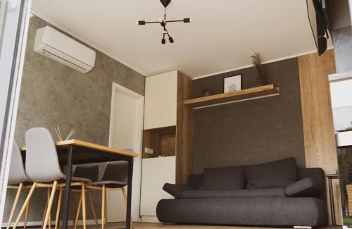 Hrastnik Apartamento | Mobilna hiška pod Lipo