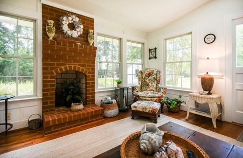 Bohannon Casa | Mobjack Bay Rental on Private Cove!