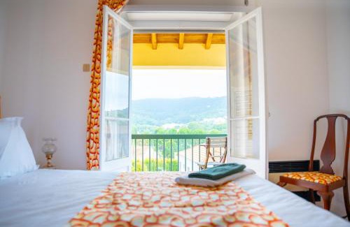 Banzao Cama Y Desayuno | Moby Dick Lodge Colares