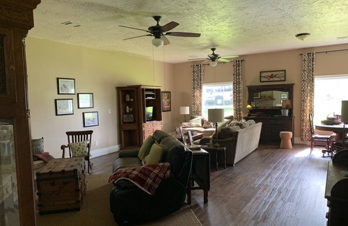 Bellville Casa | Mockingbird Landing, un pequeño pueblo de Texas Inn en el histórico Bellville