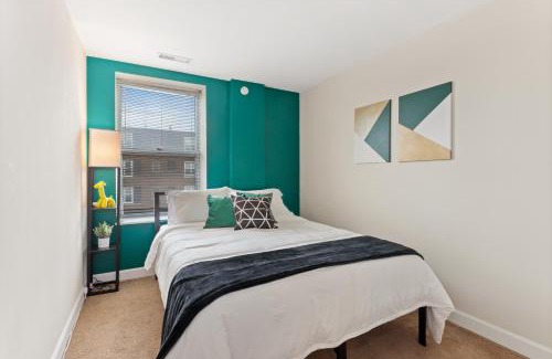 DeBaliviere Place Apartamento | Mod Apartment next to Forest Park/Zoo/WashU/BJC