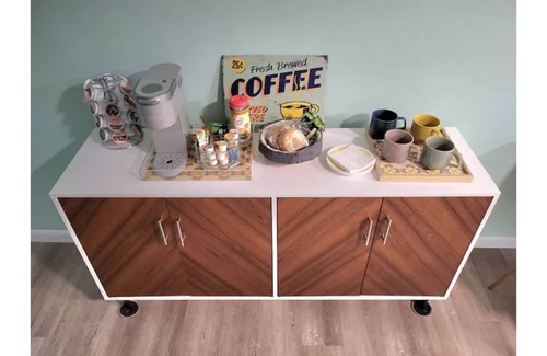 Edgewood Apartamento | Mod Lodge Family Friendly DIY Breakfast EV charging