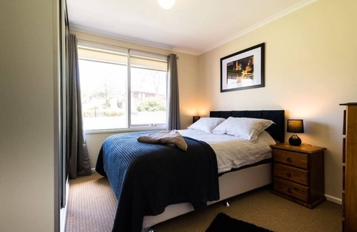 Para Hills Casa | Modbury Heights 3 Bedroom bungalow