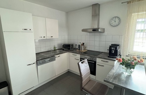 Neustadt-Lachen-Speyerdorf Apartamento | Modern apartment - Neustadt an der Weinstraße