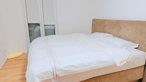 Neuehrenfeld Apartamento | Moden Apartment in central cologne with free parking