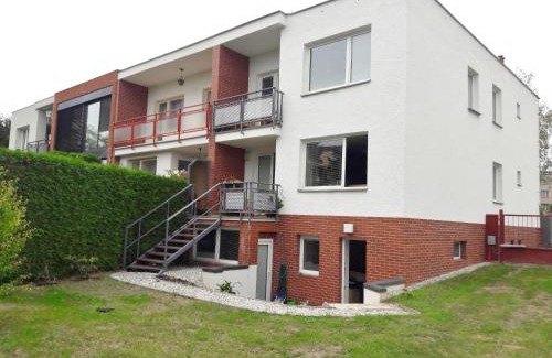 Hanspaulka Apartamento | Moderní apartmán s terasou - 15 min Letiště - Parkování na pozemku zdarma