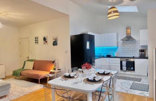 Tokyngton Apartamento | Modern 1-Bed Apt 30min to Central London & Parking