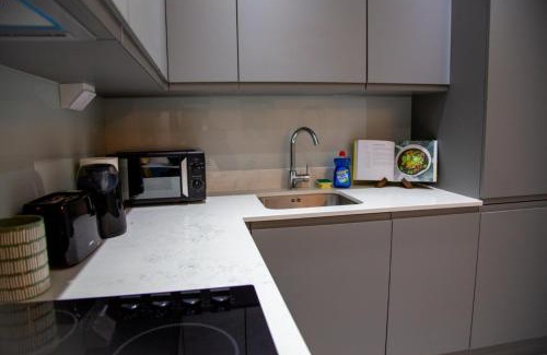 Slough Apartamento | Modern 1-Bedroom Apartment in Slough with Parking
