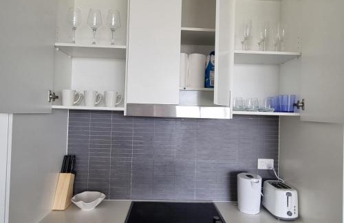 Belconnen Apartamento | Modern 1 Bedroom apartment with Pool, Gym & Water Views