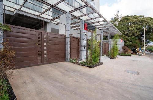 Kilimani Apartamento | Modern 1-Bedroom Apartment, with heated pool
