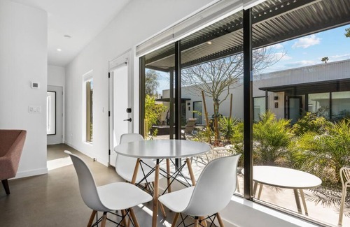 Camelback East Apartamento | Modern 1-bedroom Apartment - 80 Walkscore!