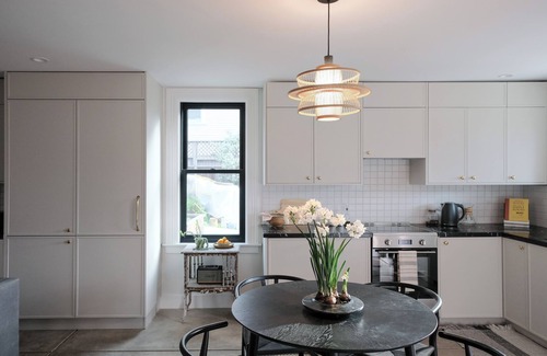 North Berkeley Apartamento | Modern 1-bedroom garden apartment in Berkeley Victorian