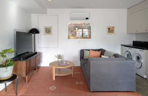 North Berkeley Apartamento | Modern 1-bedroom garden apartment in Berkeley Victorian