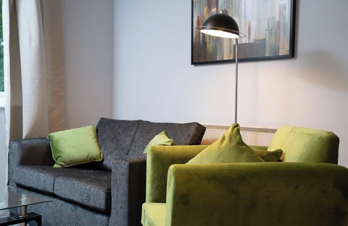 Southgate Apartamento | Modern 1-Bedroom in Crawley with Free Parking
