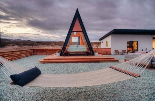 Landers Casa | Modern 1-bedroom studio with peaceful mountain views, firepit, pool and hot tub.