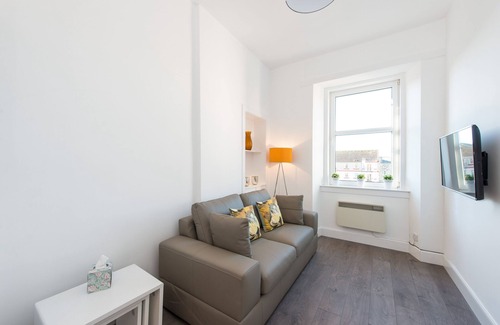 Gorgie Apartamento | Apartamento moderno de 1 habitación en el último piso de Edimburgo
