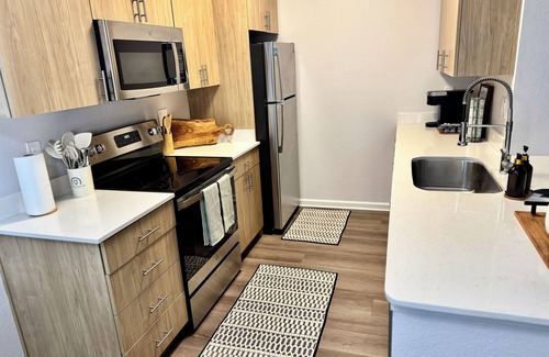 San Ramon Apartamento | Modern 1-bedroom with WiFi, pool, fitness center, and comfort in San Ramon.