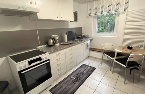 Lennep Apartamento | Modern 1-room apartment with large kitchen, WLAN, nature reserve forest