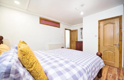 Bromley North Apartamento | Modern 1Bed, 2 Min to Tube & DLR in London E3