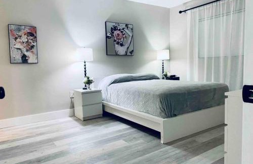 Aventura Apartamento | Modern 1BR 1BA Condo 1Block to Aventura Mall