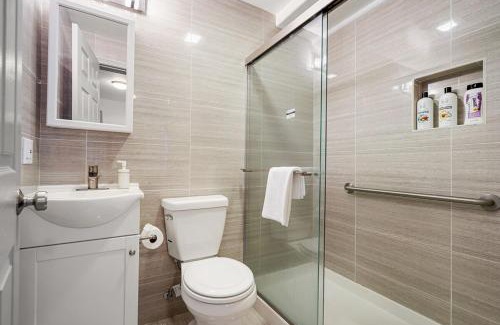 Inner Parkside Apartamento | Modern 1BR 1Bath with Living Area near SFSU