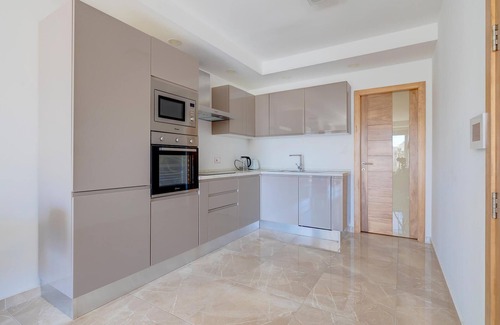 Swieqi Apartamento | Modern 1BR Apartment in Central St Julian s