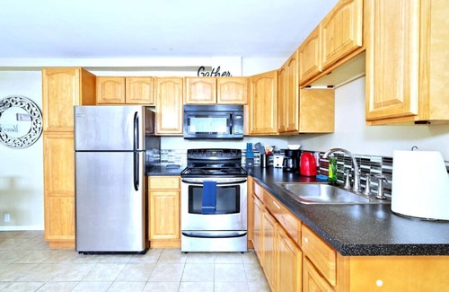 Highline Apartamento | Modern 1BR Apt | Near SeaTac | Unit 5 @ S. Seattle