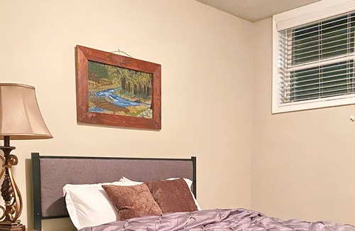 Loring Heights Apartamento | Modern 1BR Apt w/ projector & popcorn maker