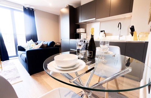 Holbeck Apartamento | Modern 1-Bed Apartment with City Views – Walk to Leeds Centre