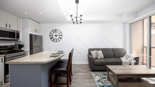 Bloor-Yorkville Apartamento | Modern 1BR Condo in Church Yonge Corridor