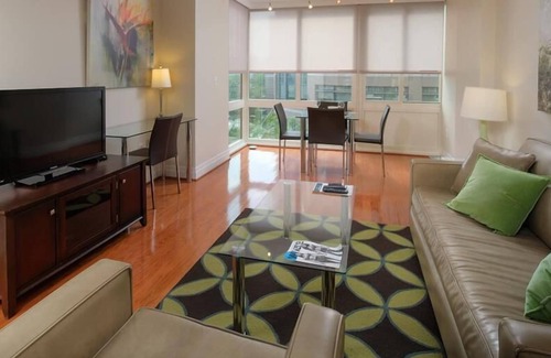 George Washington University Apartamento | Condominio moderno 1B | Amplio + Brillante | Min a Metro | por GLS