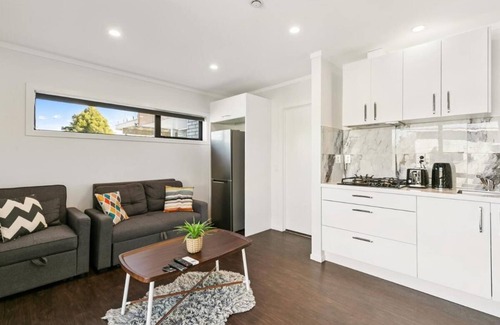 Upper Hutt Apartamento | Modern 1BR Flat, Private Entry, Full Kitchen-30 minutes' drive to Wellington CBD