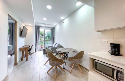 Crawfish Rock Condominio | Modern 1BR in Duna Residences