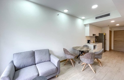 Crawfish Rock Condominio | Modern 1BR in Duna Residences