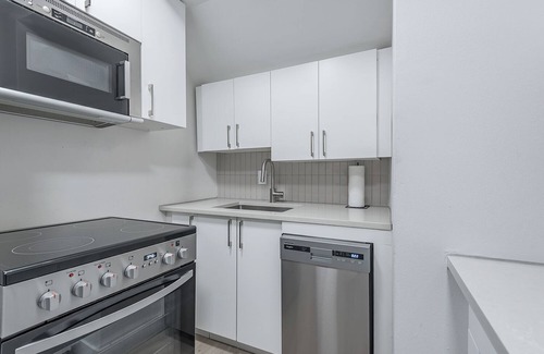Shaughnessy Village Apartamento | Modern 1BR | Steps to Atwater