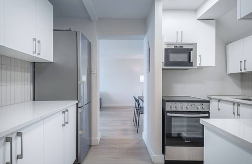 Shaughnessy Village Apartamento | Modern 1BR | Steps to Atwater