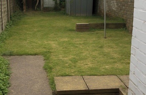 Gillingham Casa | Modern 2/3-Bed | Close to Stn | Pool Table | Long Stays & Contractors Welcome