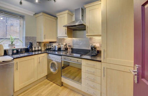 Leamington Spa Apartamento | Modern 2 bed apt with parking and Netflix