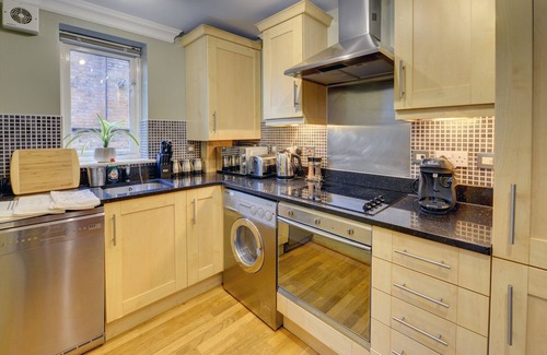 Leamington Spa Apartamento | Modern 2 bed apt with parking and Netflix