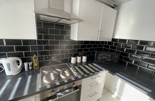 Hull Casa | Modern -2 Bed Room House very Spacious