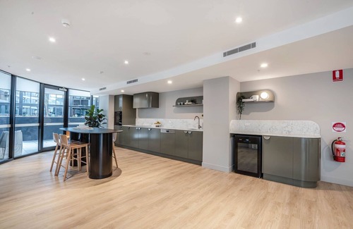 Phillip Apartamento | Modern 2-Bed Apartment with Premium Amenities